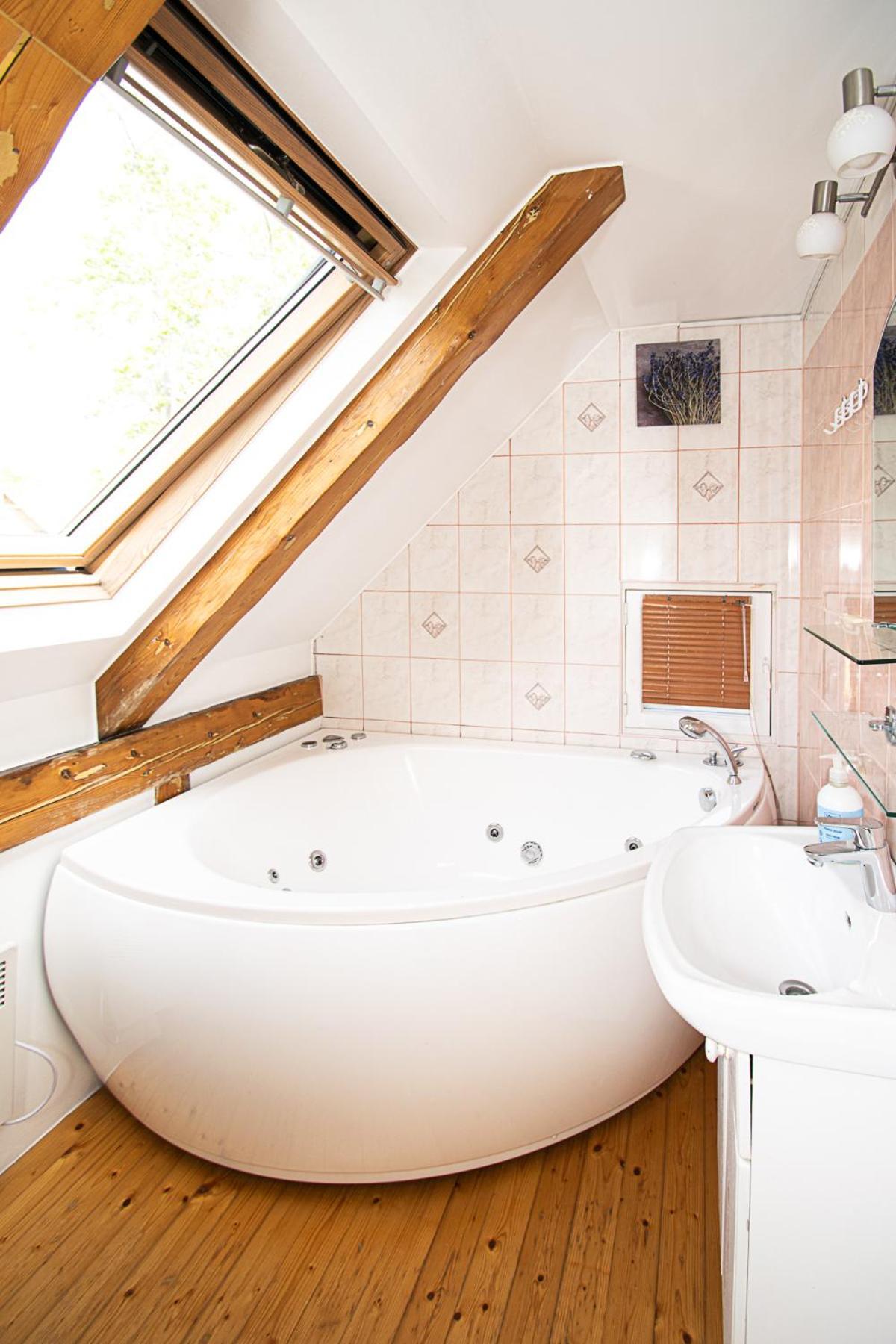 Kerese Apartments Parnawa Zewnętrze zdjęcie
